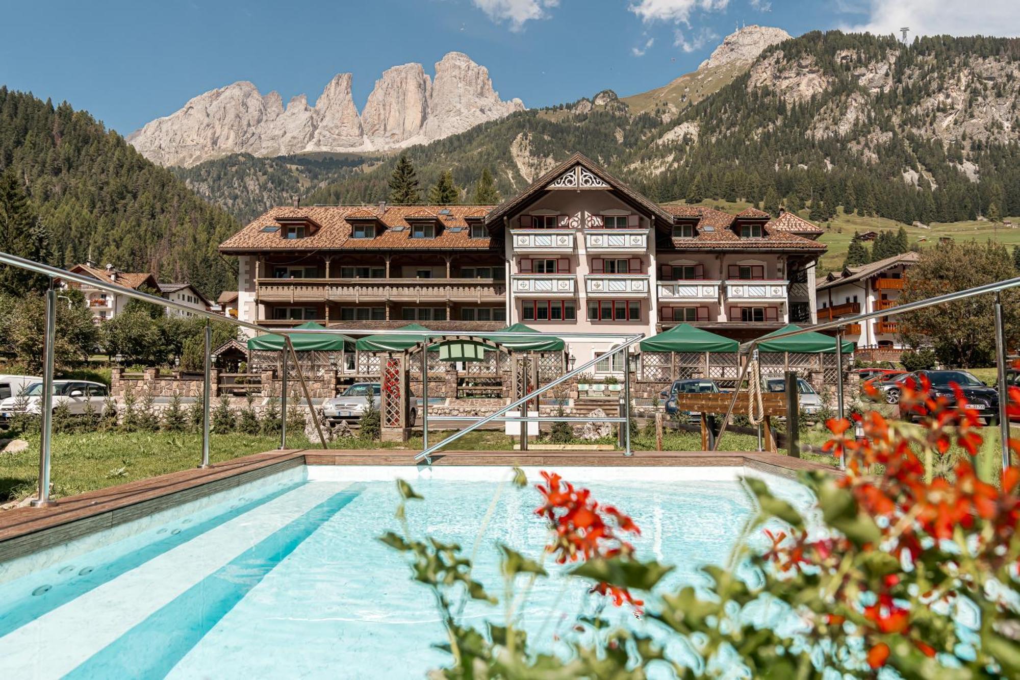 Hotel Diamant Park Campitello di Fassa Extérieur photo