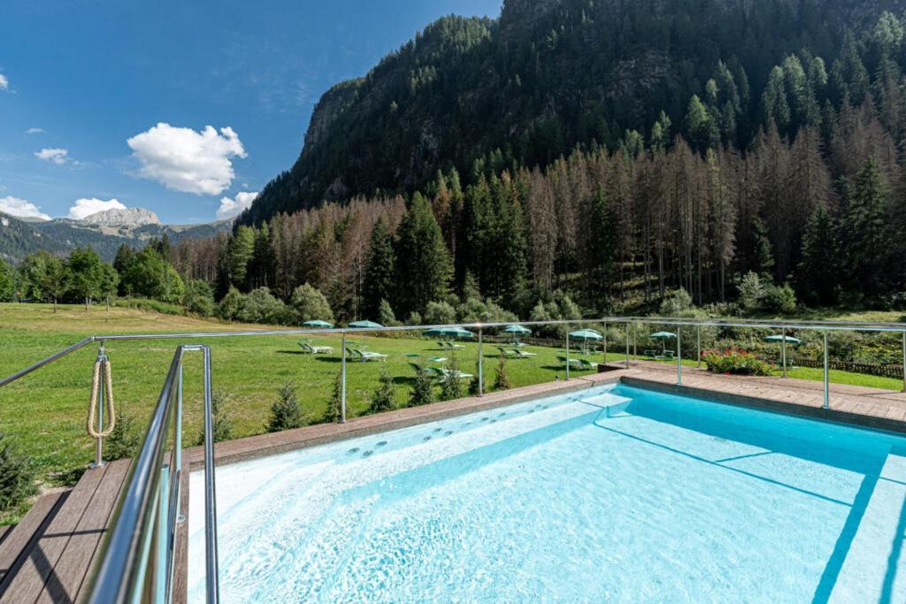 Hotel Diamant Park Campitello di Fassa Extérieur photo